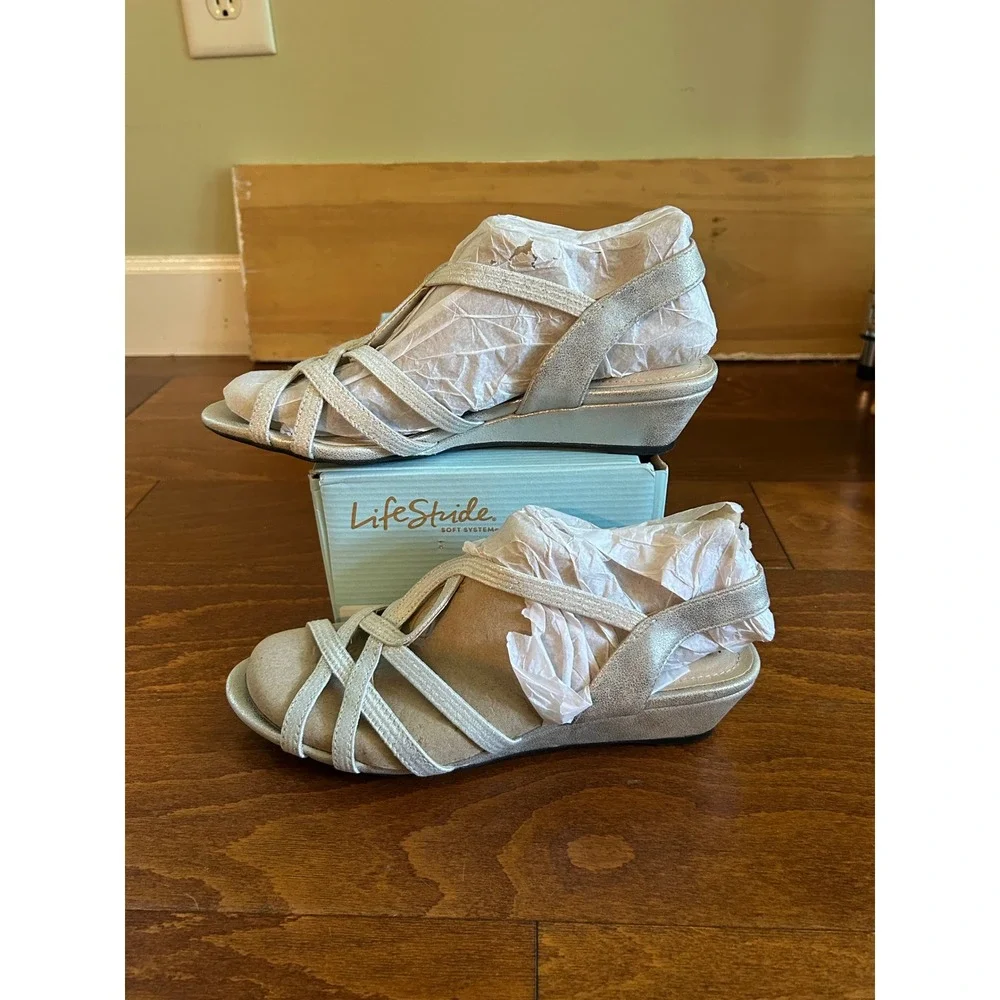 LifeStride Yaya Soft Silver Metallic‎ Strappy Wedge Sandals Womens 7.5 M NEW